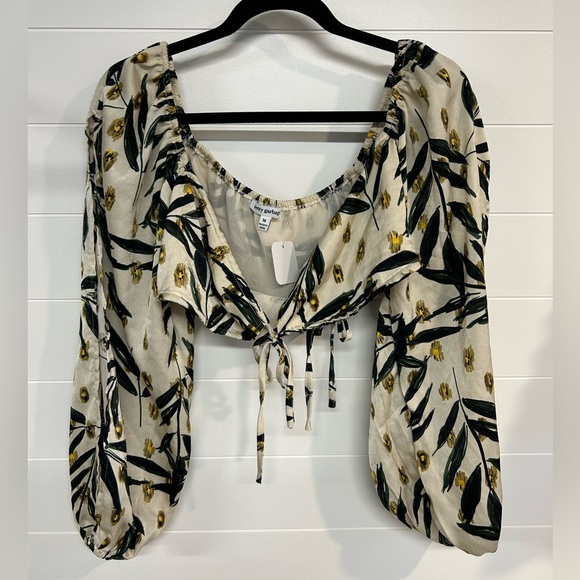 Floral Print Crop Top - Picture 3 of 5